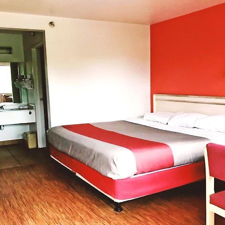 Key Inn Маседония Экстерьер фото